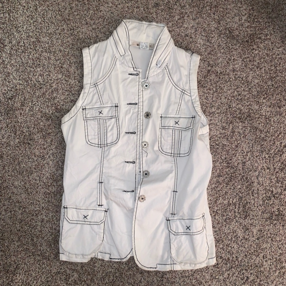 White vest